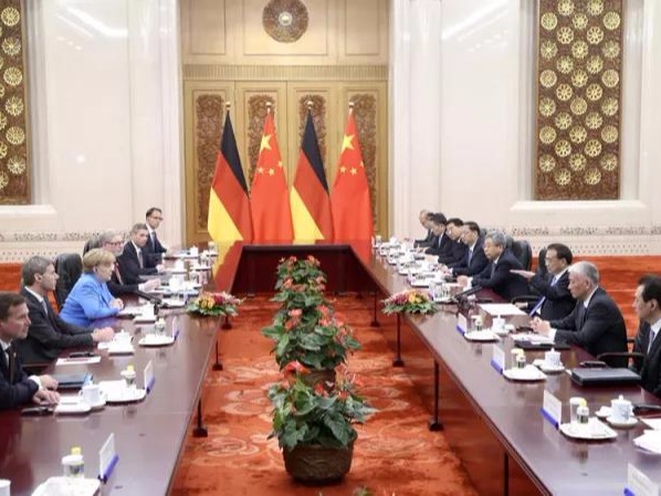 李克強：加強知識產(chǎn)權保護，加快構建依法依規、公平競爭的市場(chǎng)環(huán)境