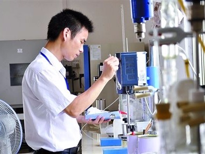 高?？蒲性核邪l(fā)體系中，如何進(jìn)行知識產(chǎn)權管理？